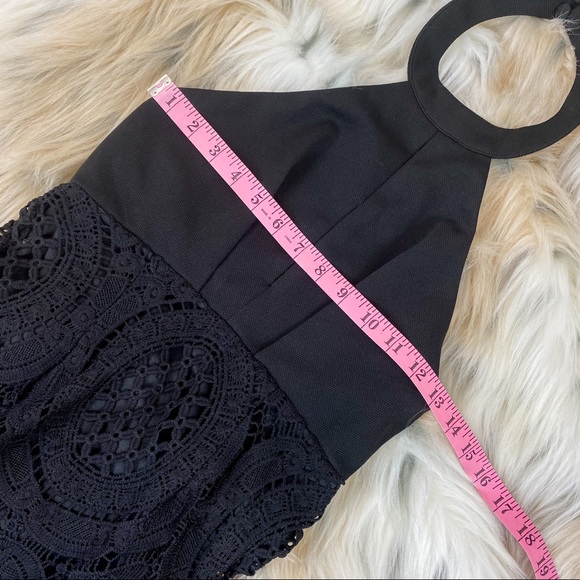 Black Keyhole Halter Neckline Dress with Lace NWT - Picture 2 of 5